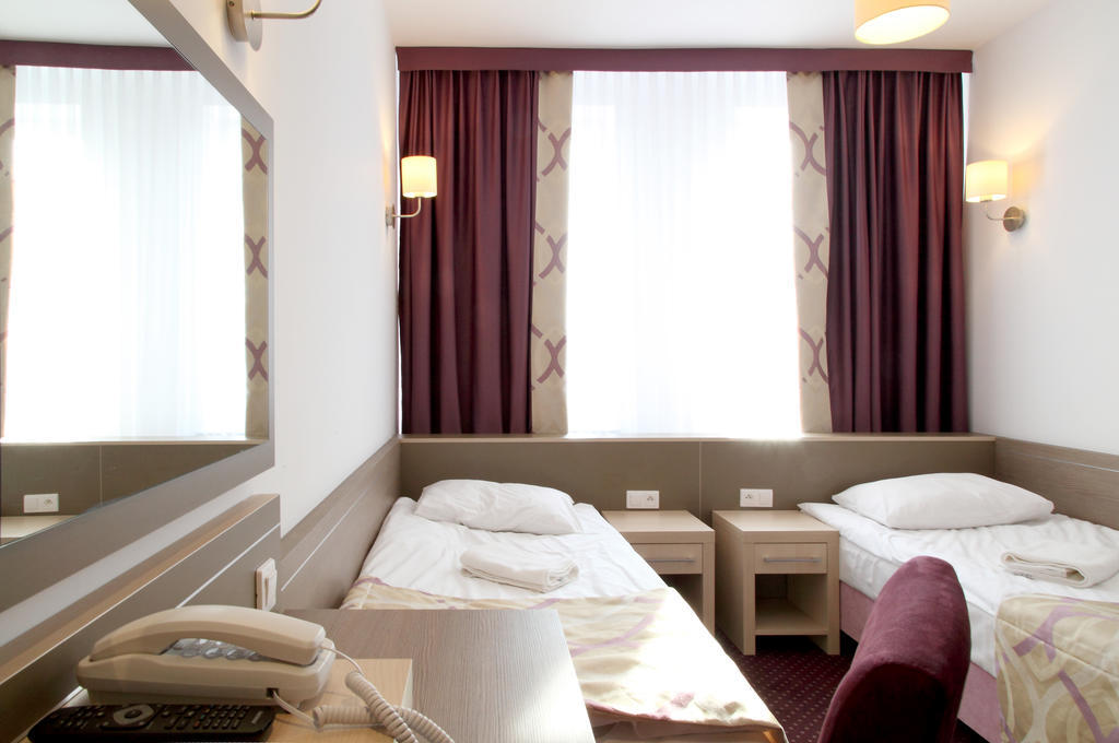 Arche Hotel Siedlce Phòng bức ảnh